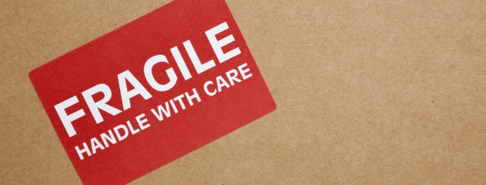 packing fragile items for moving house
